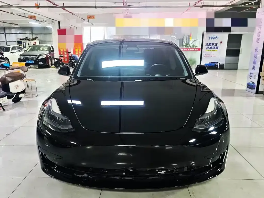 Tesla Model 3 — фото 7