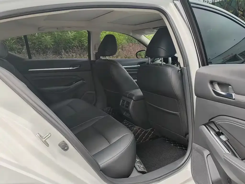Nissan Teana 2023 из CN, фото 7