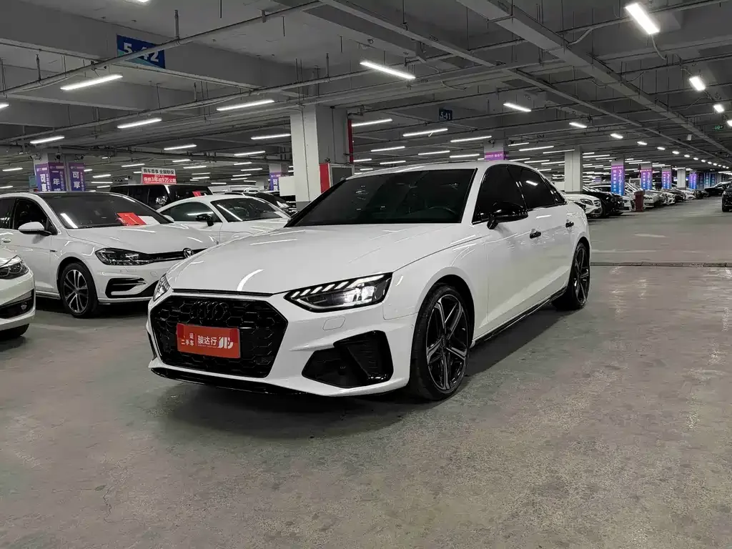 Audi A4L 2022 из CN, фото 1