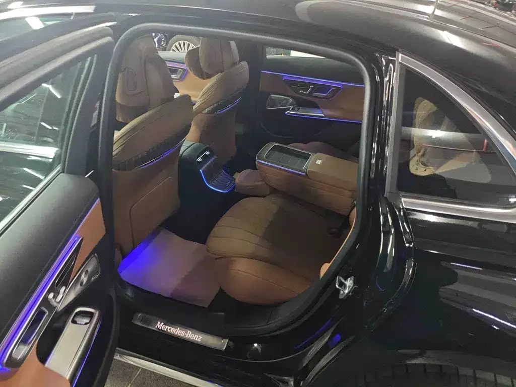 Mercedes-Benz E-Class 2025 из CN, фото 8