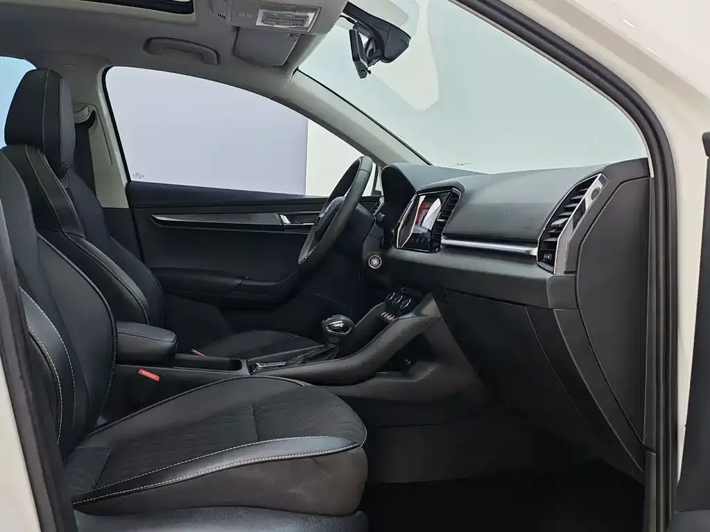 Skoda Karoq — фото 10