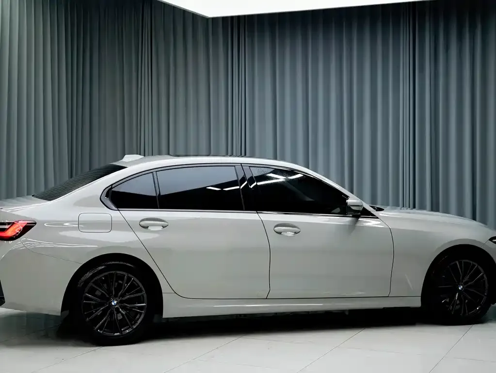 BMW 3 Series 2024 из CN, фото 9
