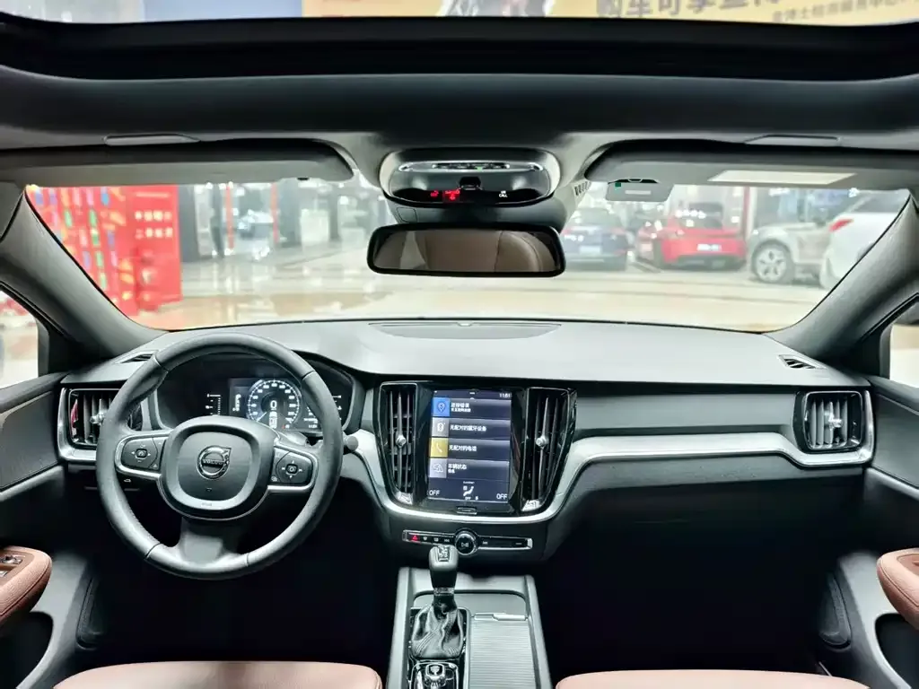Volvo S60 2021 из CN, фото 8