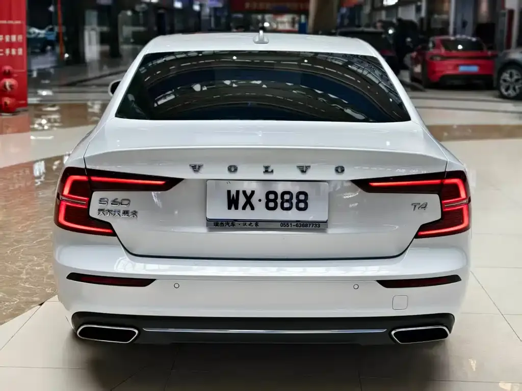 Volvo S60 2021 из CN, фото 6