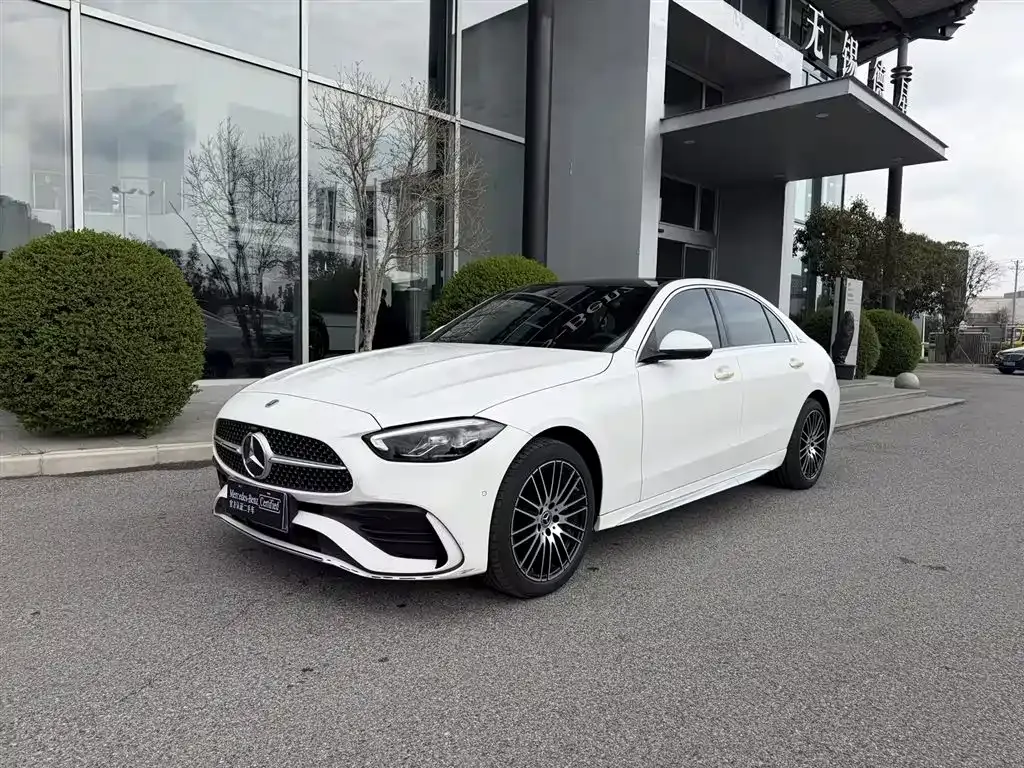 Mercedes-Benz C-Class — фото 1