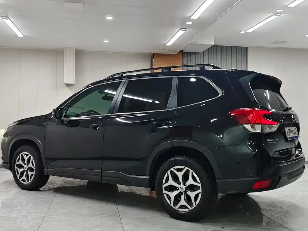 Subaru Forester 2022 из CN, фото 9