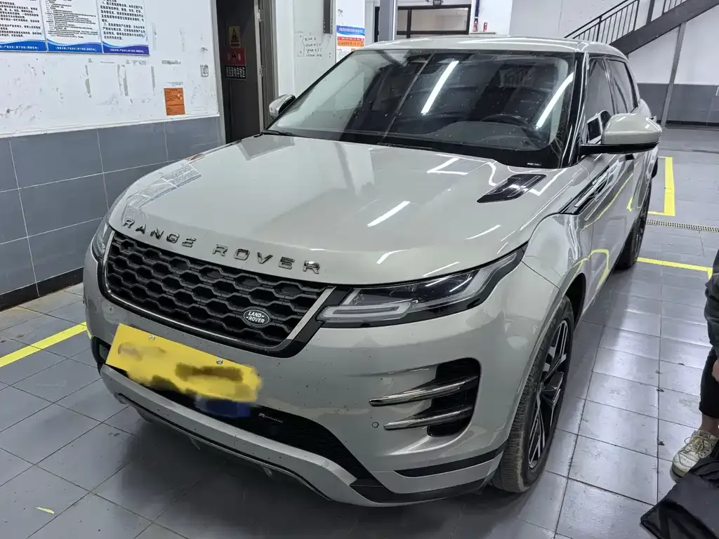 Land Rover Evoque — фото 1