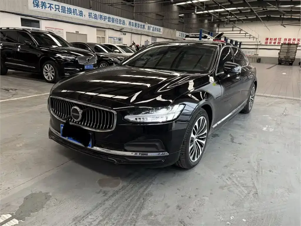 Volvo S90 2024 из CN, фото 1