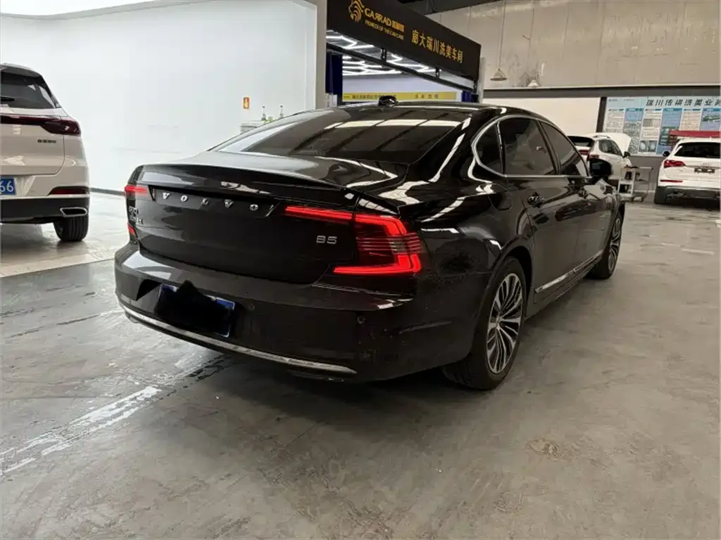 Volvo S90 2024 из CN, фото 6