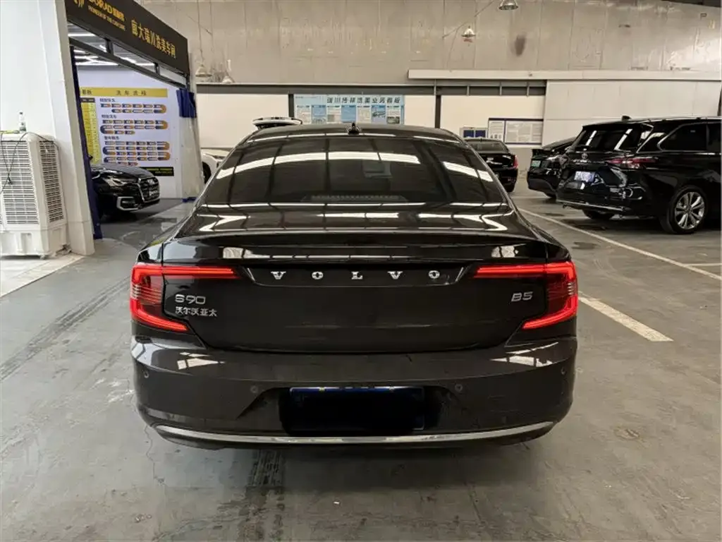 Volvo S90 2024 из CN, фото 9