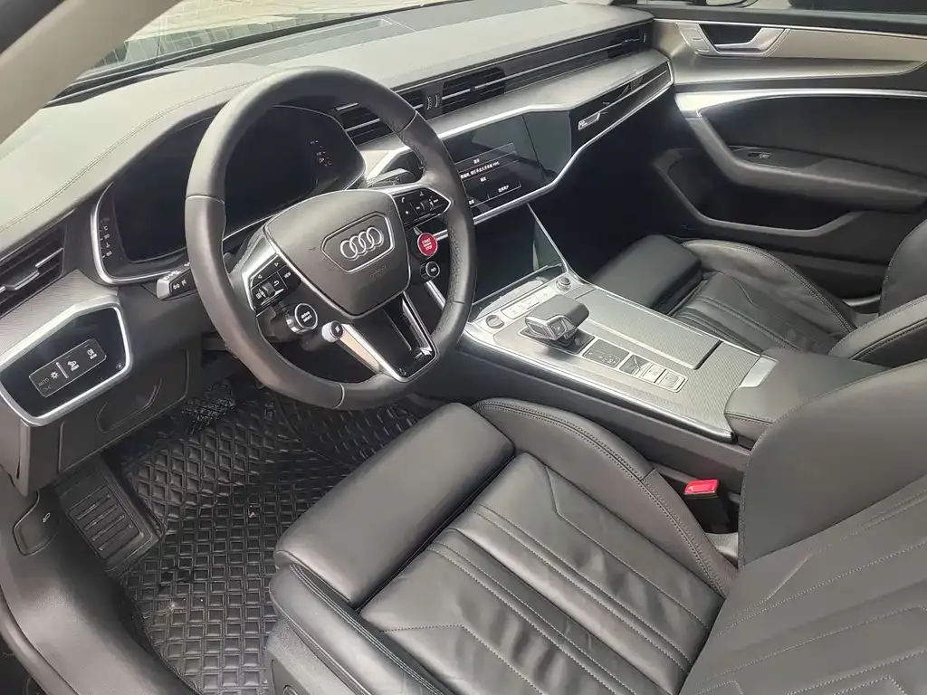 Audi A7 2023 из CN, фото 2