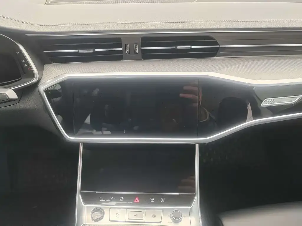 Audi A7 2023 из CN, фото 3