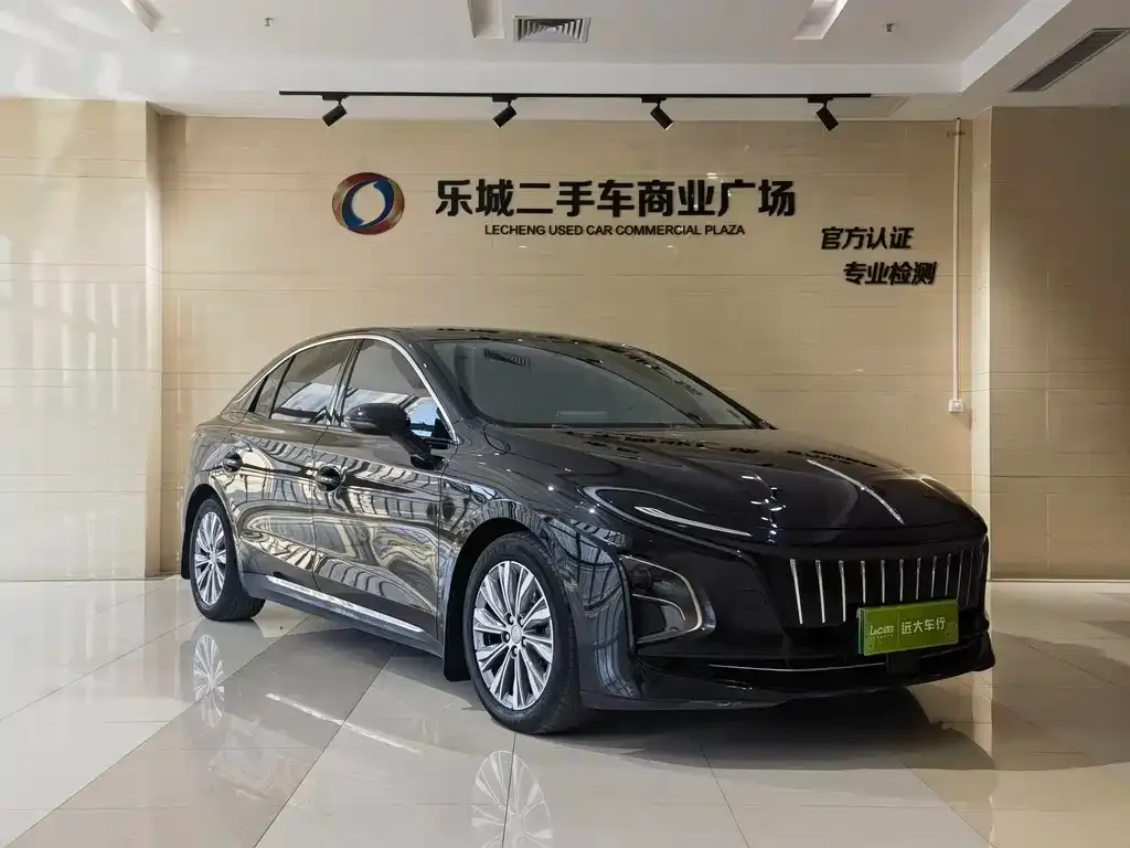 Hongqi E-QM5 2024 из CN, фото 4