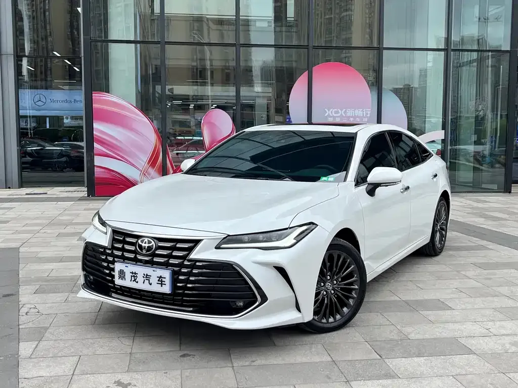 Toyota Avalon 2023 из CN, фото 1