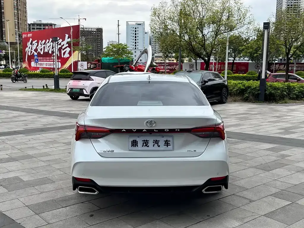 Toyota Avalon 2023 из CN, фото 8
