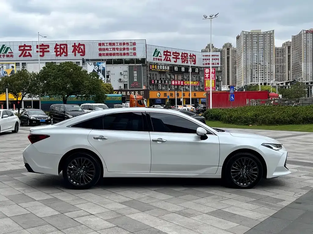 Toyota Avalon 2023 из CN, фото 4