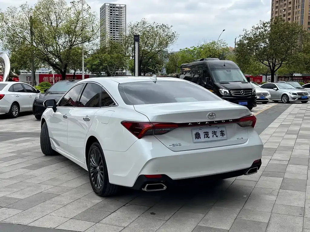 Toyota Avalon 2023 из CN, фото 9