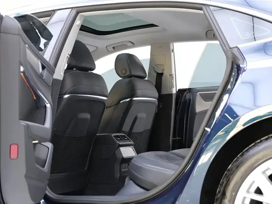 Audi A7L 2023 из CN, фото 4