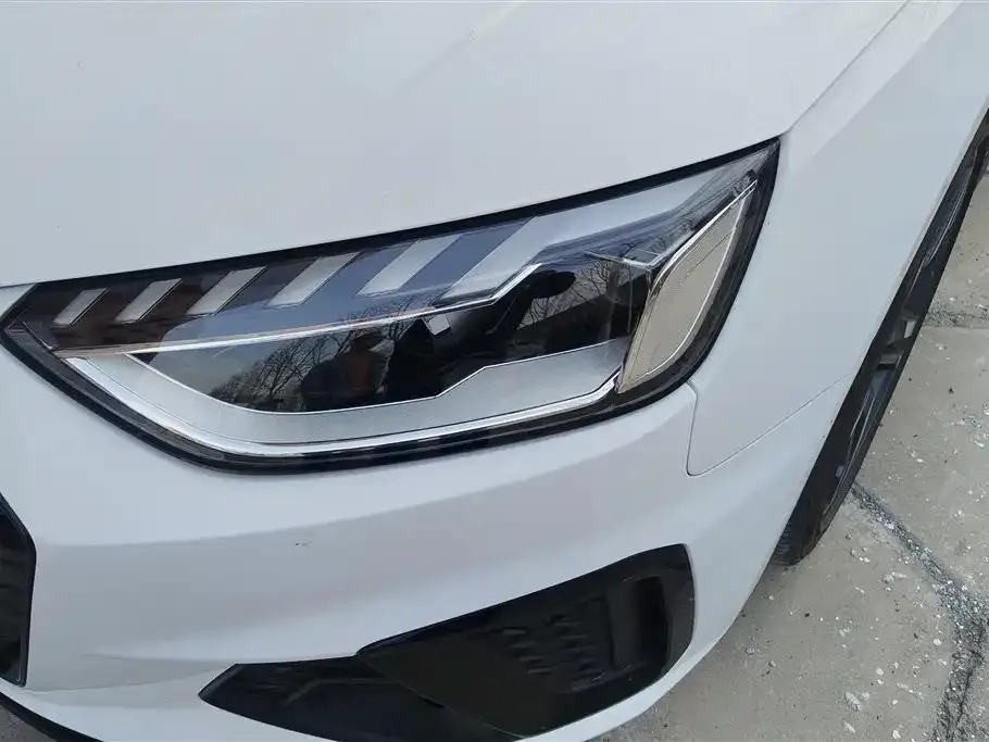 Audi A4L 2023 из CN, фото 6