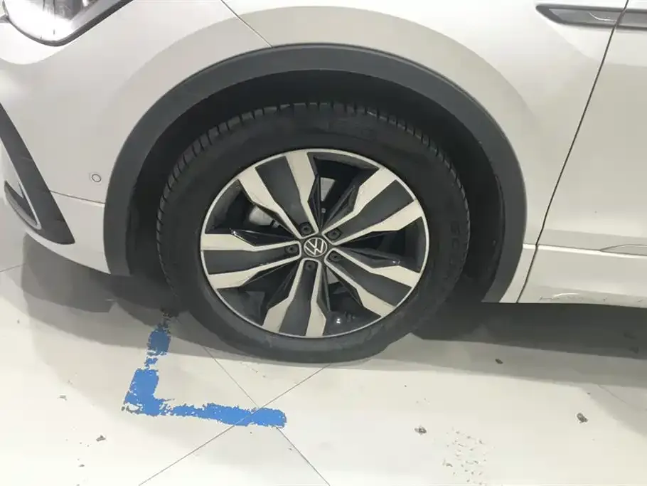 Volkswagen Tiguan L 2022 из CN, фото 7
