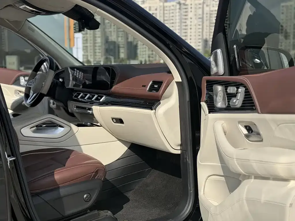 Mercedes-Benz GLS — фото 4