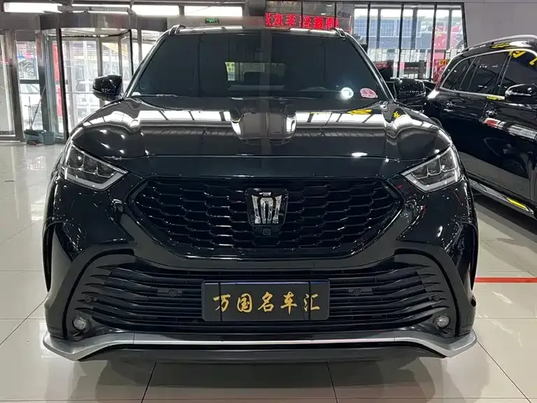 Toyota Crown Kluger 2025 из CN, фото 8