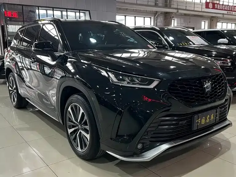 Toyota Crown Kluger 2025 из CN, фото 5