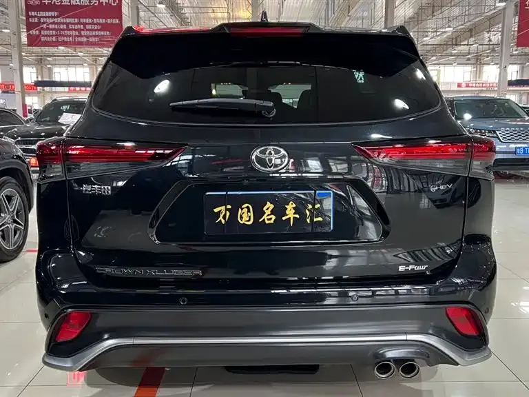Toyota Crown Kluger 2025 из CN, фото 4