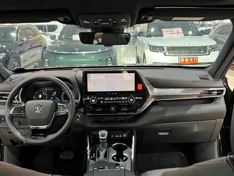Toyota Crown Kluger 2025 из CN, фото 9