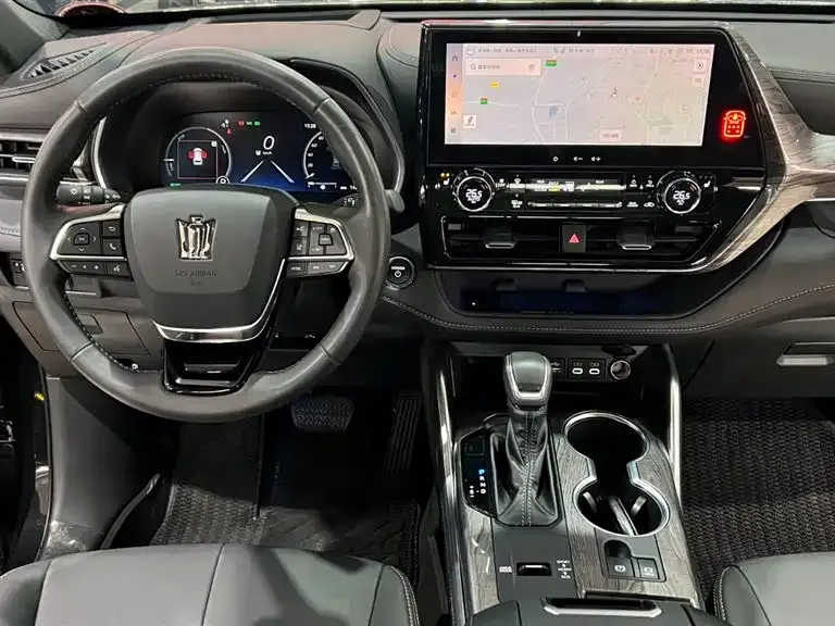 Toyota Crown Kluger 2025 из CN, фото 7