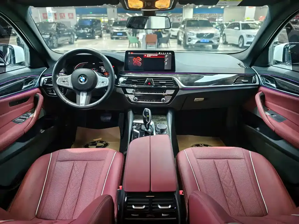 BMW 5 Series — фото 10