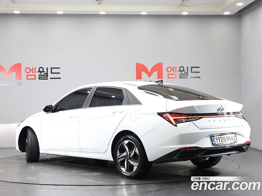 Hyundai AVANTE — фото 3