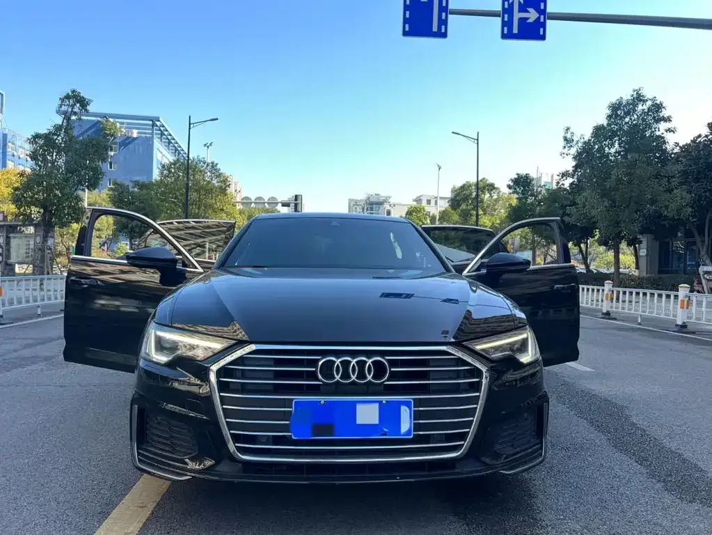 Audi A6L 2021 из CN, фото 4