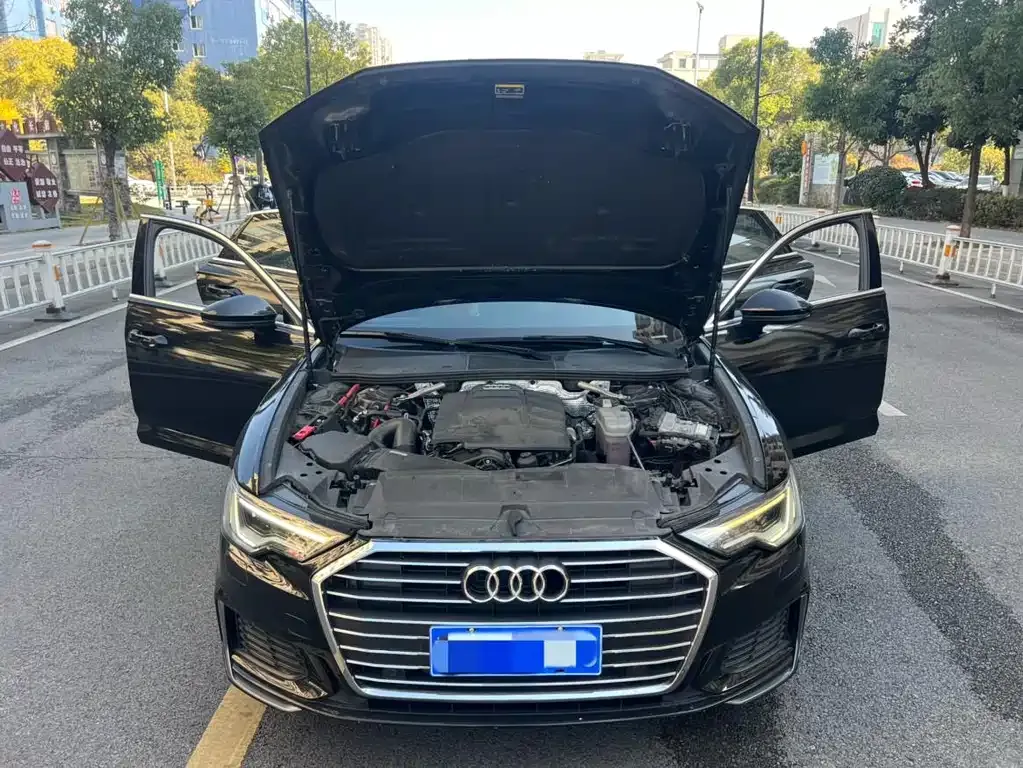 Audi A6L 2021 из CN, фото 9
