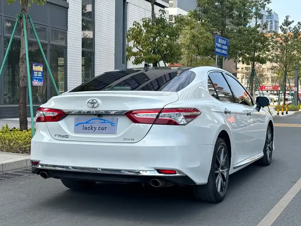 Toyota Camry 2023 из CN, фото 9