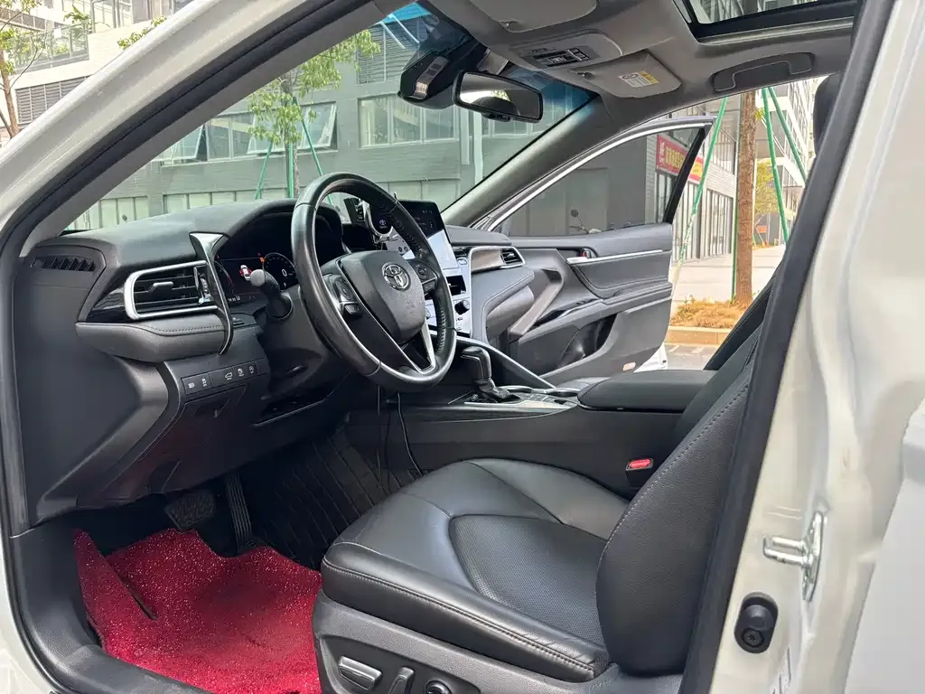 Toyota Camry 2023 из CN, фото 5