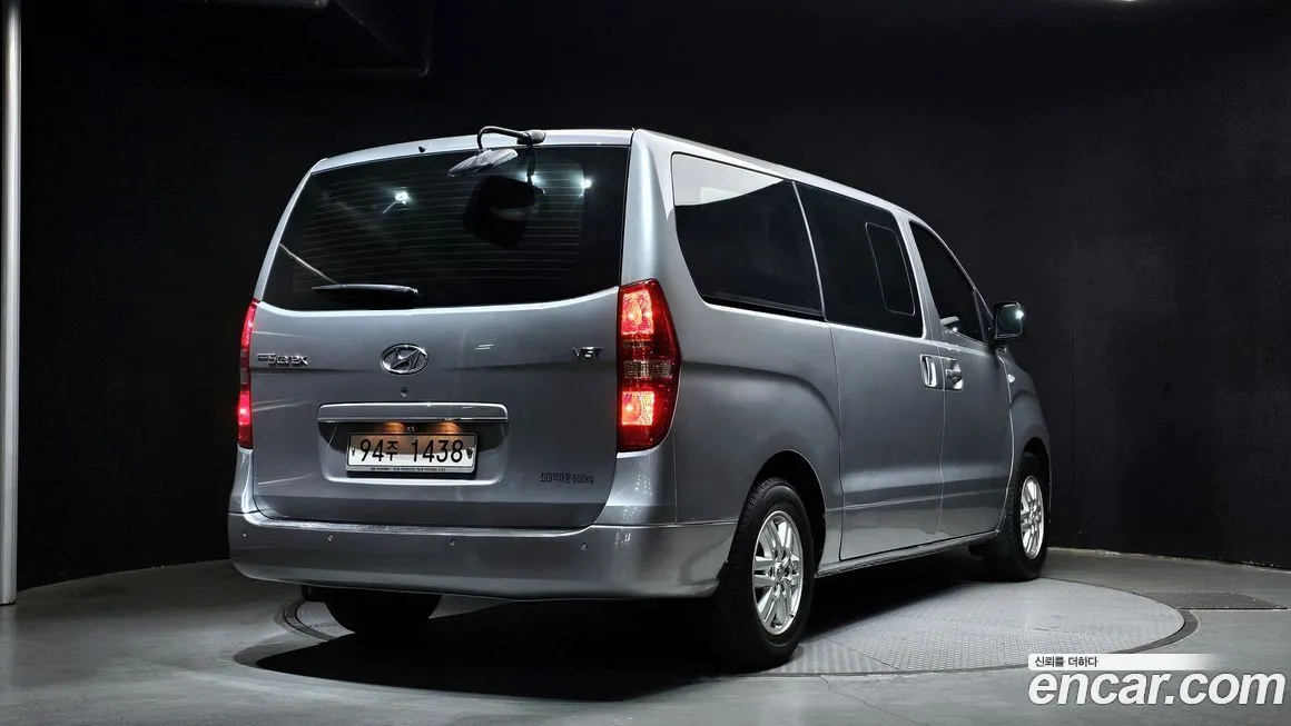 Hyundai Starex — фото 4
