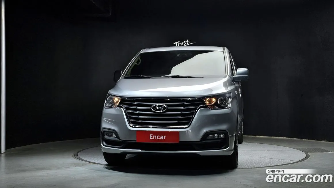 Hyundai Starex — фото 3