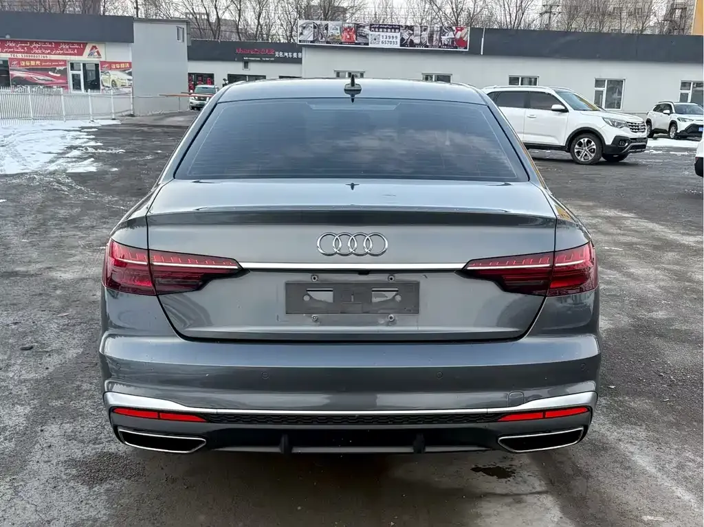 Audi A4L 2021 из CN, фото 9