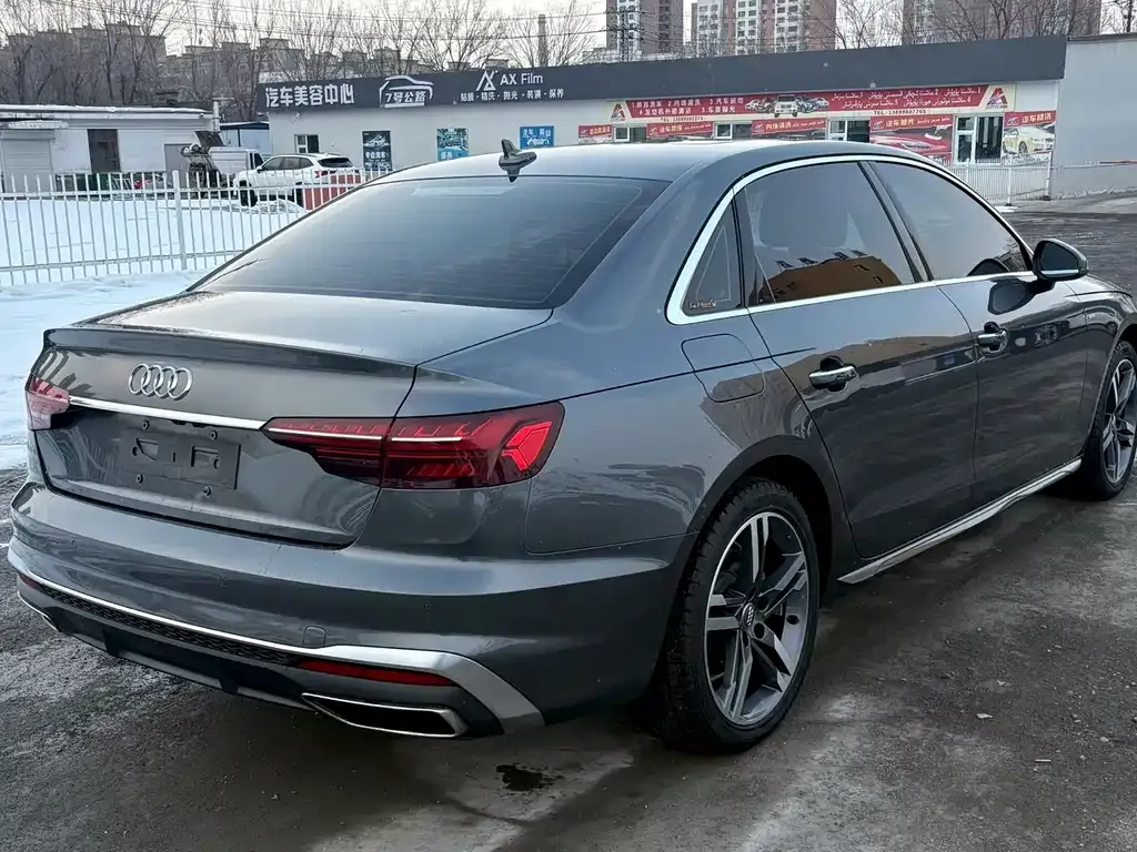 Audi A4L 2021 из CN, фото 8