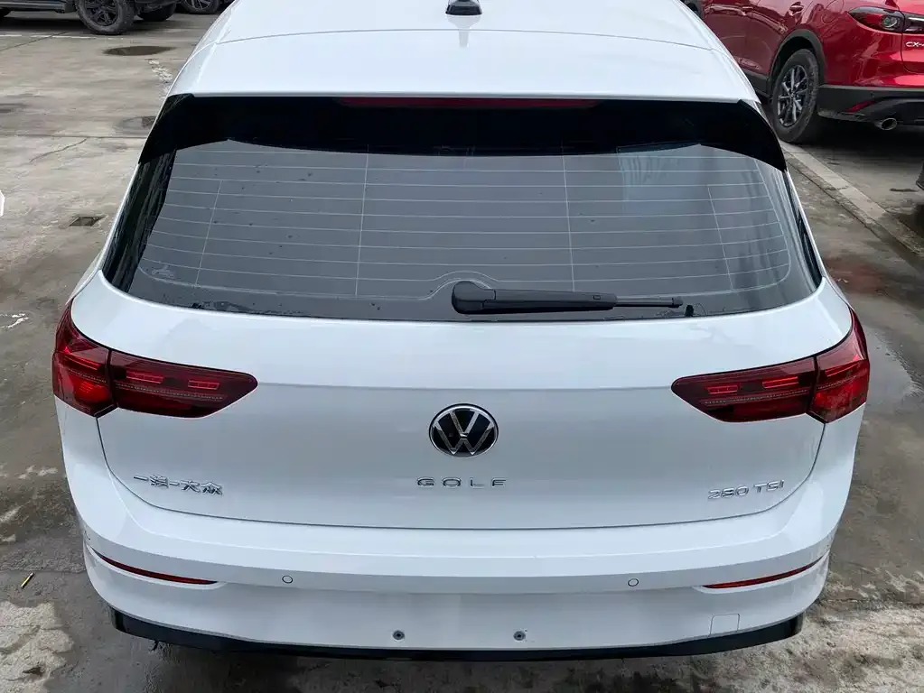 Volkswagen Golf 2022 из CN, фото 6