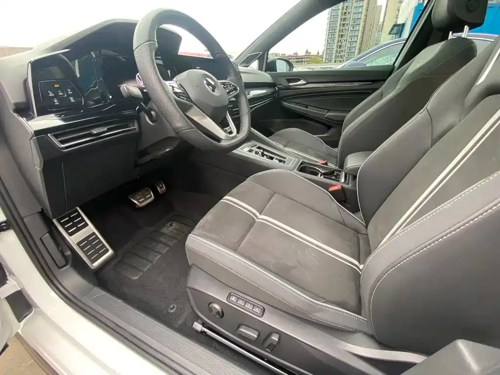Volkswagen Golf 2022 из CN, фото 7