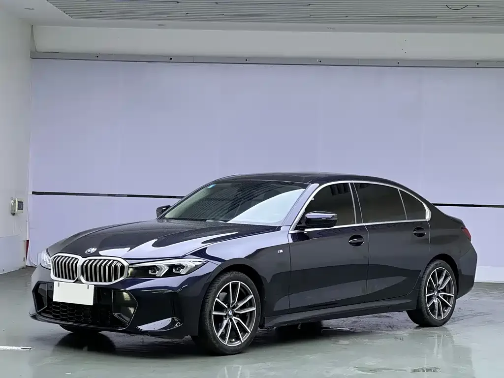 BMW 3 Series 2023 из CN, фото 1