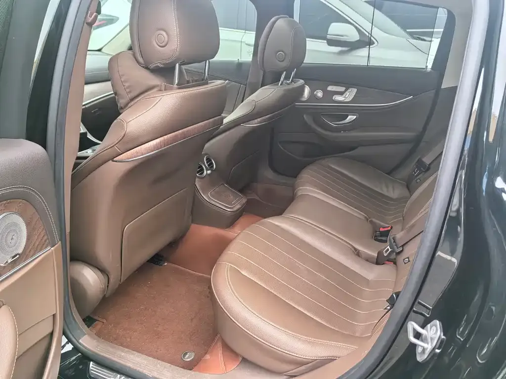 Mercedes-Benz E-Class 2022 из CN, фото 2