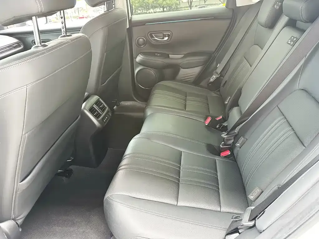 Honda HR-V 2023 из CN, фото 8