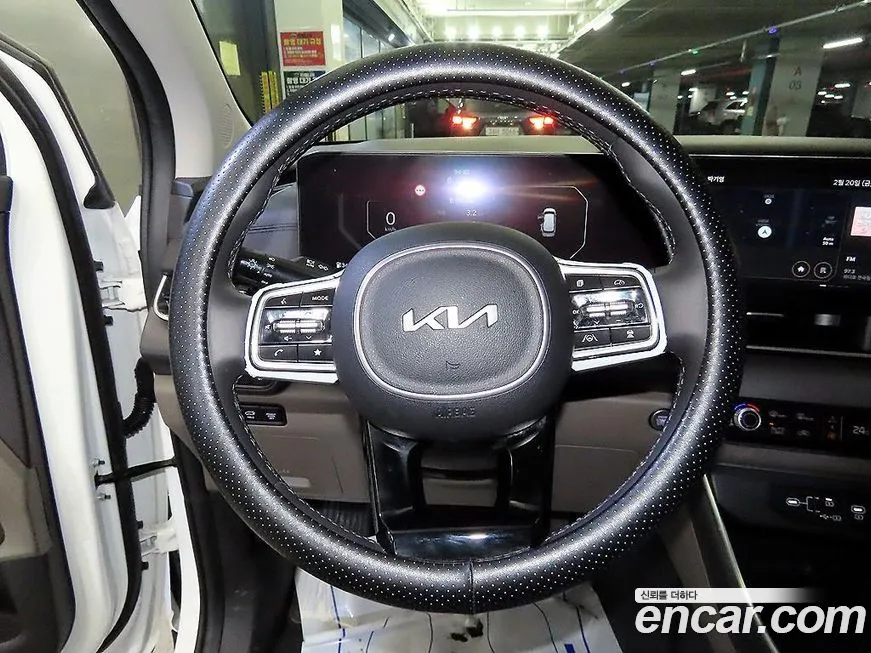 Kia Carnival — фото 9