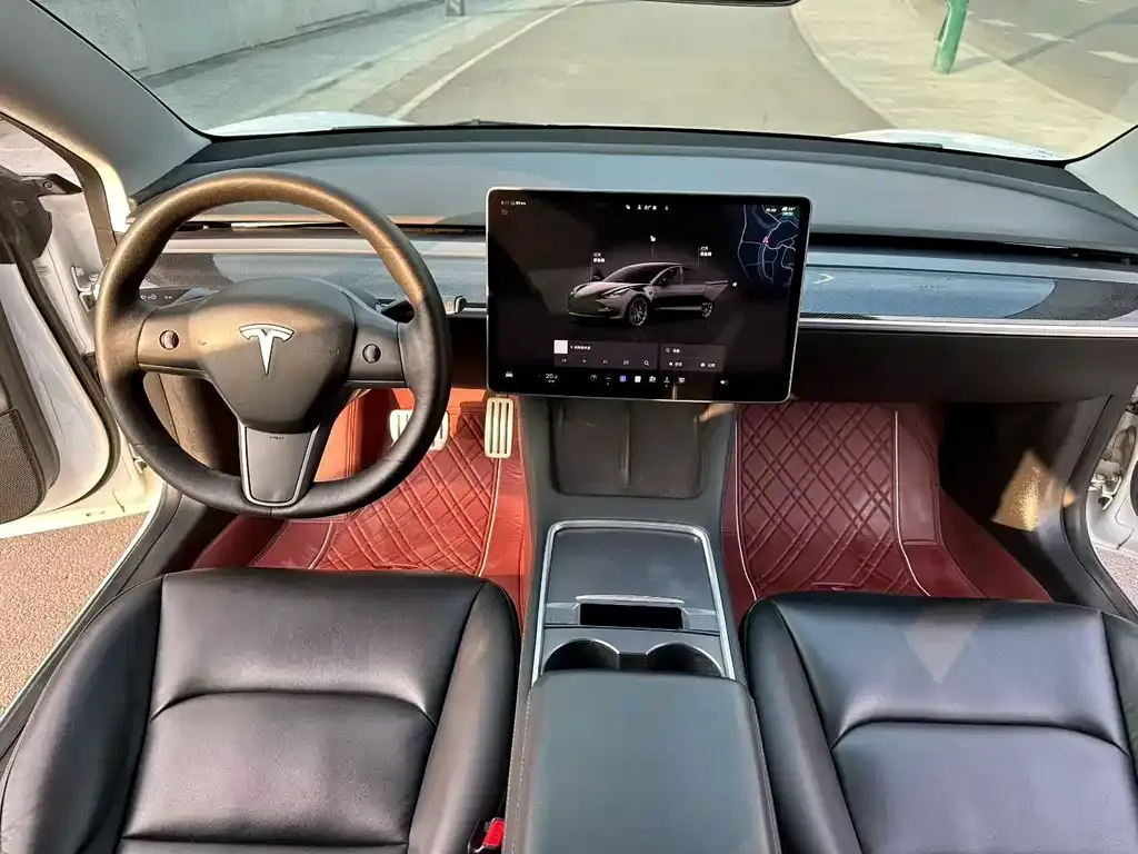 Tesla Model 3 — фото 8