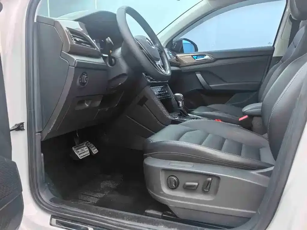 Volkswagen Tharu 2022 из CN, фото 9