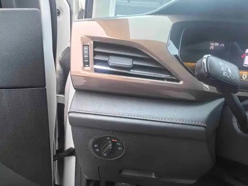 Volkswagen Tharu 2022 из CN, фото 7