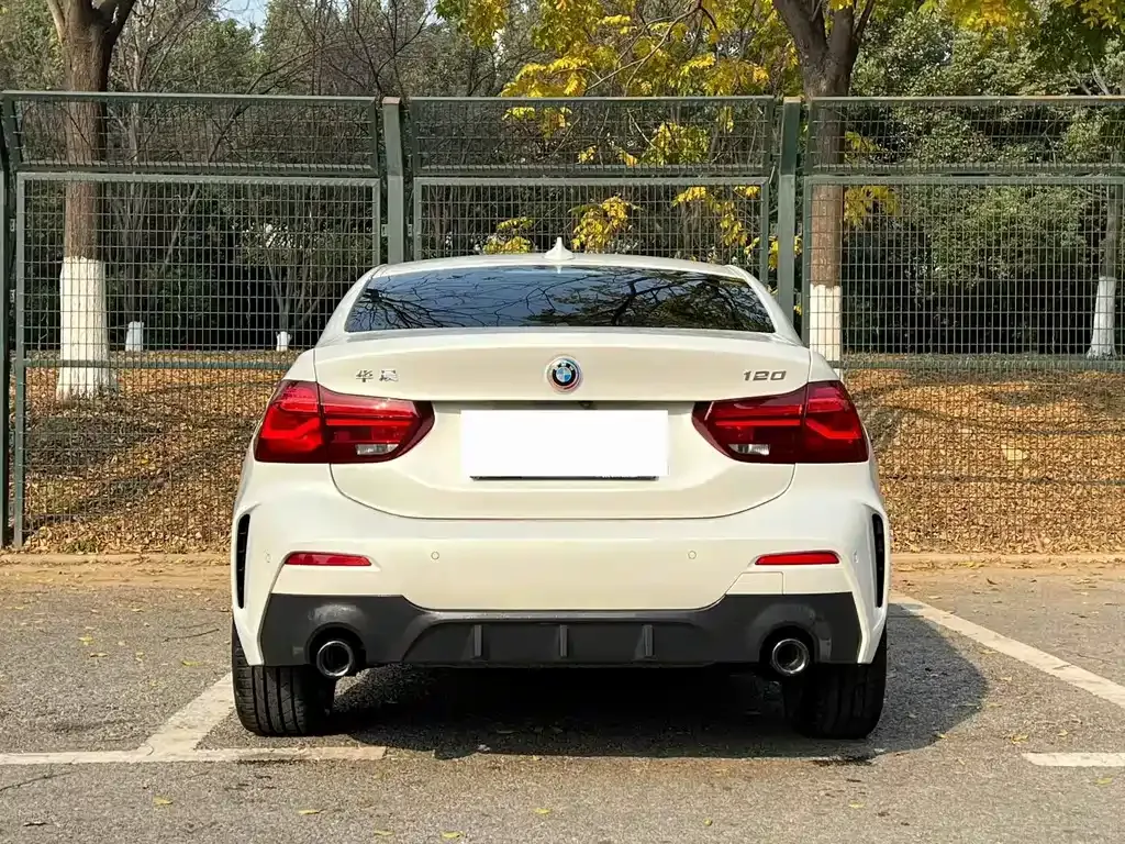 BMW 1 Series 2023 из CN, фото 5